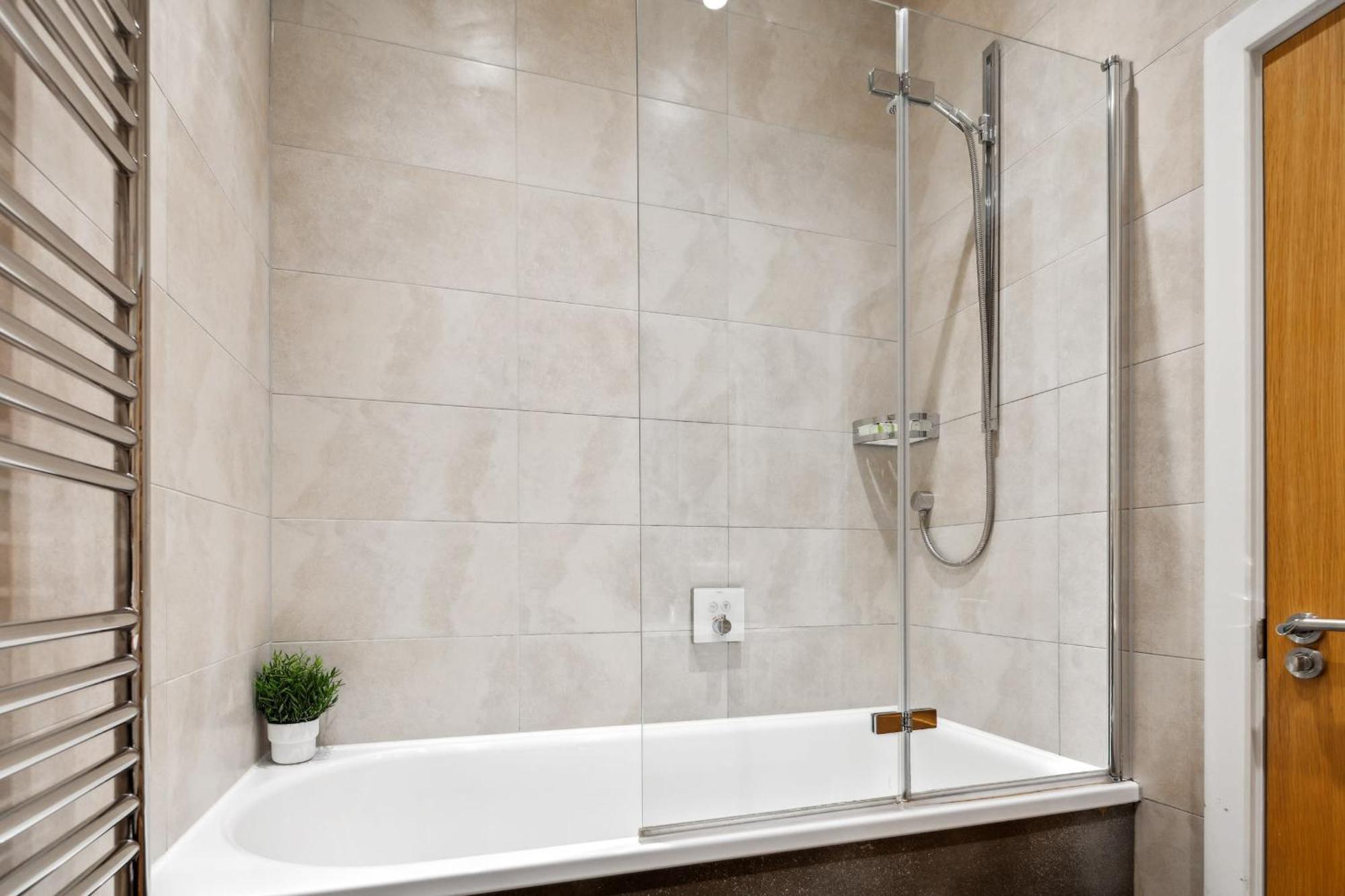 Fitzrovia 3Br - Cityapartmentstay Londyn Zewnętrze zdjęcie